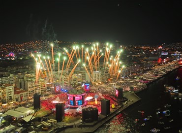 İzmir'in Kurtuluşunun Yüzüncü Yılında Tarihi Gece