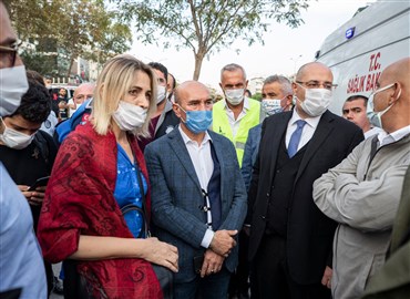 İzmir Büyükşehir Belediyesi Afetzedelerin Yanında 